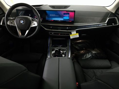 Used 2026 BMW X7 xDrive40i image 9