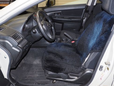 Used 2013 Subaru Crosstrek 2.0i Premium image 6