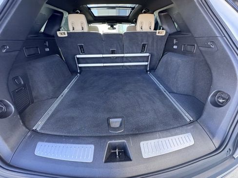 Used 2017 Cadillac XT5 Luxury w/ Driver Awareness Package image 29