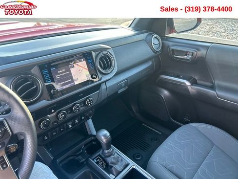 Certified 2019 Toyota Tacoma TRD Sport image 18