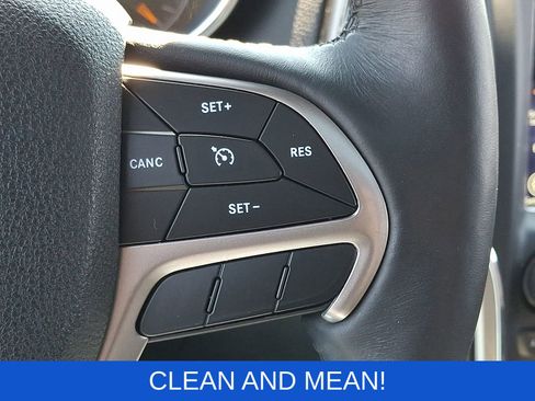 Used 2018 Jeep Grand Cherokee Altitude AWD/4WD image 25