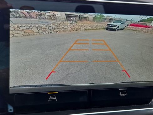 Used 2025 Chevrolet Silverado 1500 LT image 28