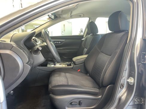 Used 2016 Nissan Altima 2.5 S w/ Power Driver Seat Package FWD image 7
