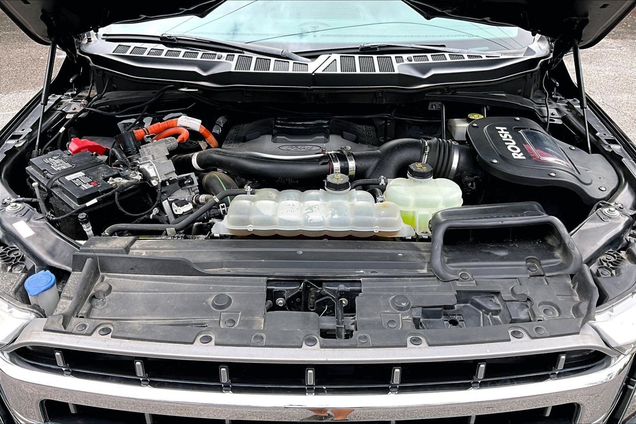 Used 2022 Ford F150 Lariat w/ Equipment Group 502A High AWD/4WD image 29