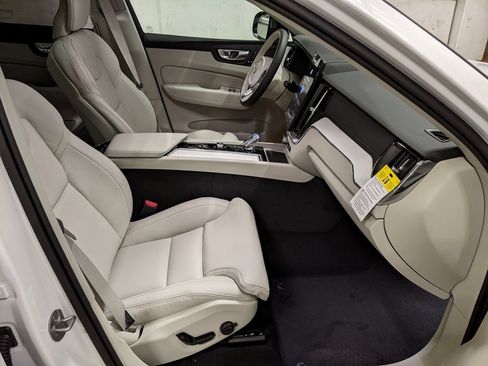 New 2026 Volvo XC60 B5 Ultra w/ Protection Package Premier image 23