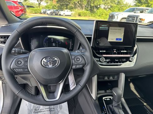 New 2025 Toyota Corolla Cross AWD Hybrid image 16