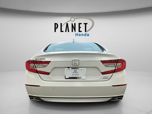 Certified 2018 Honda Accord Touring image 7