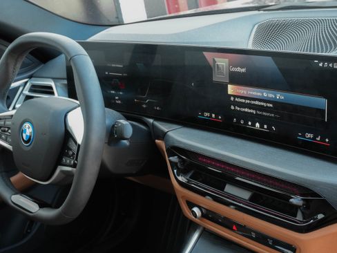 Certified 2025 BMW i4 eDrive40 w/ Parking Assistance Package RWD image 11
