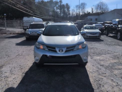 Used 2015 Toyota RAV4 Limited image 3