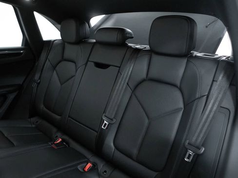 New 2026 Porsche Macan AWD/4WD image 38
