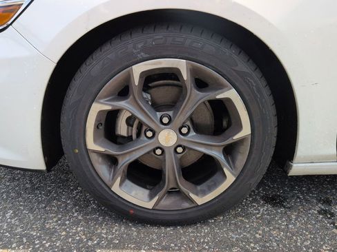 Used 2024 Chevrolet Malibu LT FWD image 28