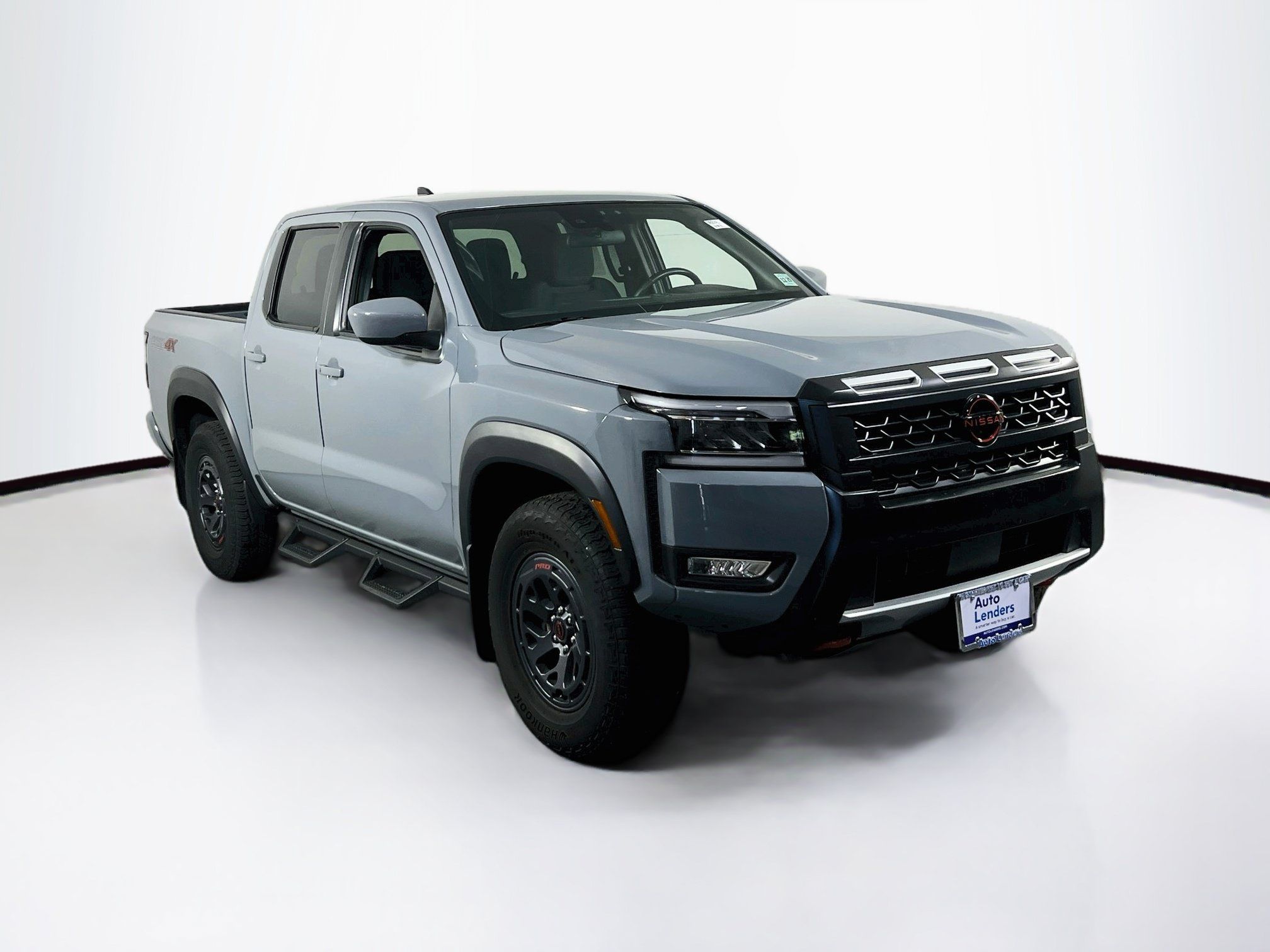 Used 2025 Nissan Frontier PRO-4X AWD/4WD image 3