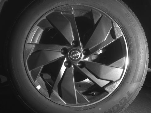 Used 2025 Nissan Rogue SV image 14