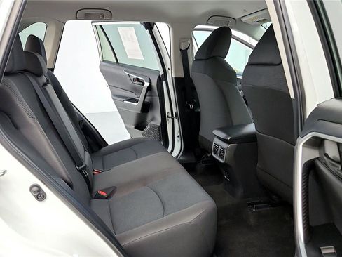 Certified 2025 Toyota RAV4 LE image 18