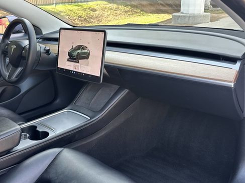 Used 2022 Tesla Model 3 Performance image 13