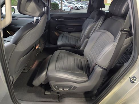 Used 2024 Kia EV9 Land AWD/4WD image 31