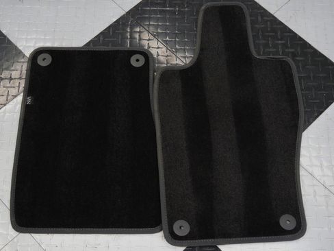 Used 2025 Aston Martin V8 Vantage Coupe image 48