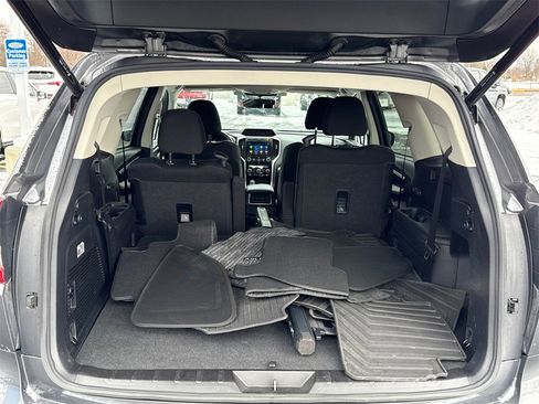 Used 2021 Subaru Ascent Premium w/ Convenience Package image 14