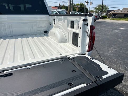 New 2025 Ford F150 Lariat w/ Equipment Group 501A Mid image 19