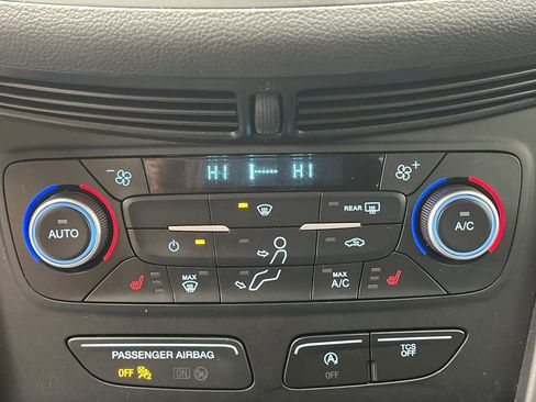 Used 2018 Ford Escape SE w/ SE Sync 3 Package image 19