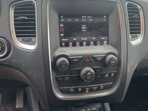 Used 2019 Dodge Durango SXT image 11