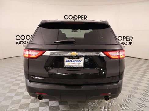 Used 2021 Chevrolet Traverse LS FWD image 21