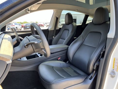 Used 2023 Tesla Model Y Long Range AWD/4WD image 21