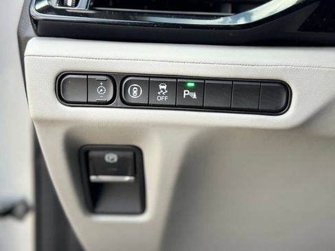 Used 2023 Acura MDX SH-AWD w/ Technology Package image 22