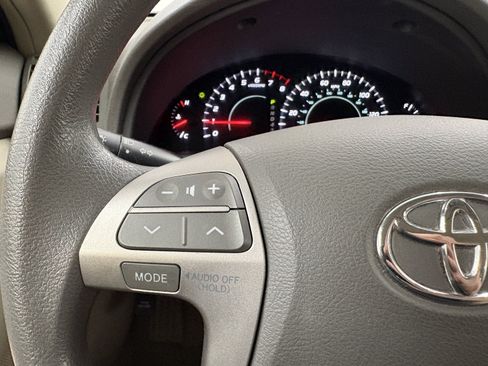 Used 2009 Toyota Camry LE FWD image 26