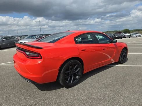 Used 2022 Dodge Charger SXT w/ Blacktop Package RWD image 3