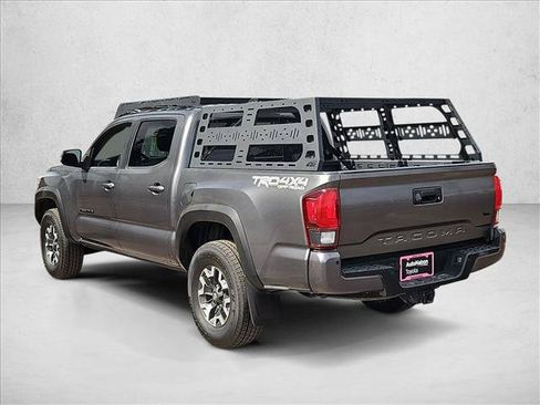 Used 2019 Toyota Tacoma TRD Off-Road w/ Technology Package AWD/4WD image 8