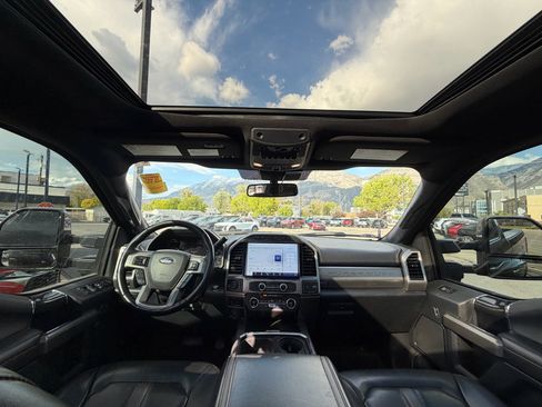 Used 2022 Ford F350 Platinum w/ Tremor Off-Road Package AWD/4WD image 10