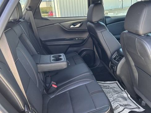 Used 2022 Chevrolet Blazer Premier FWD image 17