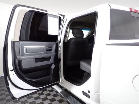 Used 2011 RAM 2500 ST w/ ST Popular Equipment Group AWD/4WD image 27