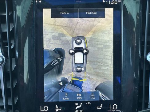 Used 2018 Volvo S90 T6 Inscription w/ Convenience Package image 36