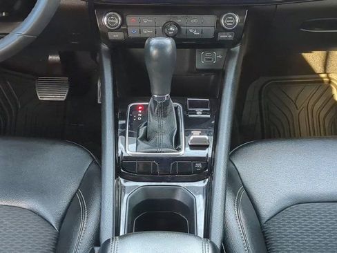 Used 2024 Jeep Compass Latitude image 18