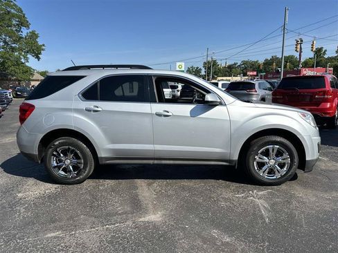 Used 2015 Chevrolet Equinox LT FWD image 2