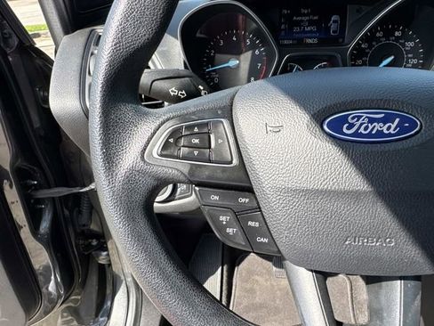 Used 2019 Ford Escape S image 27