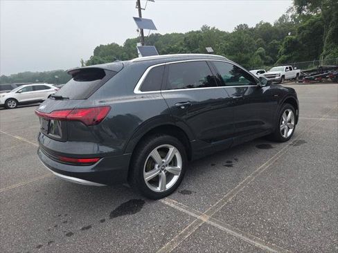 Used 2019 Audi e-tron Premium Plus AWD/4WD image 9