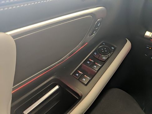 Used 2025 Ford Expedition Max Platinum image 33