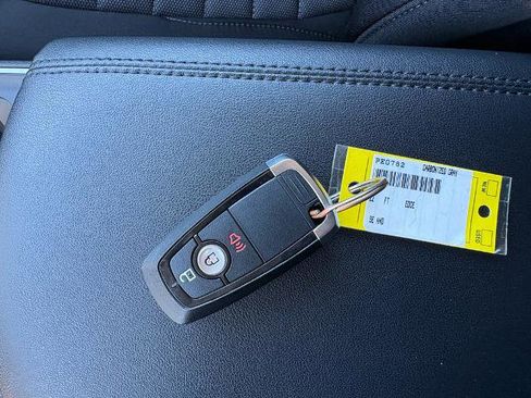 Certified 2022 Ford Edge SE image 19