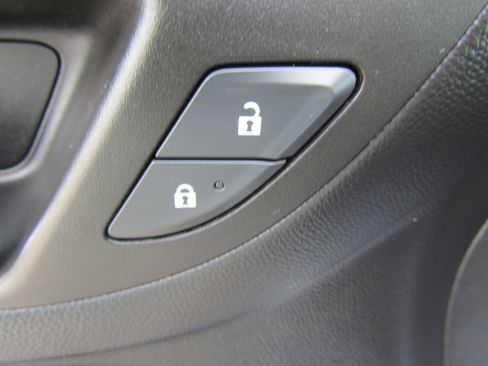 Used 2024 Chevrolet Equinox LT image 19