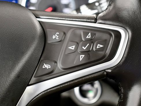 Used 2022 Chevrolet Equinox LT w/ Driver Convenience Package image 26