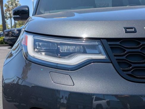 Used 2023 Land Rover Discovery HSE R-Dynamic AWD/4WD image 10