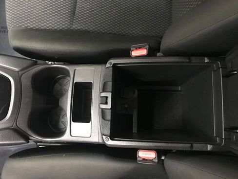 Used 2021 Nissan Rogue Sport S image 22