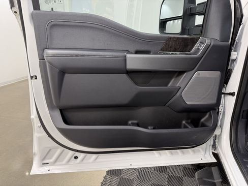 Used 2025 Ford F350 Lariat w/ Lariat Ultimate Package image 12