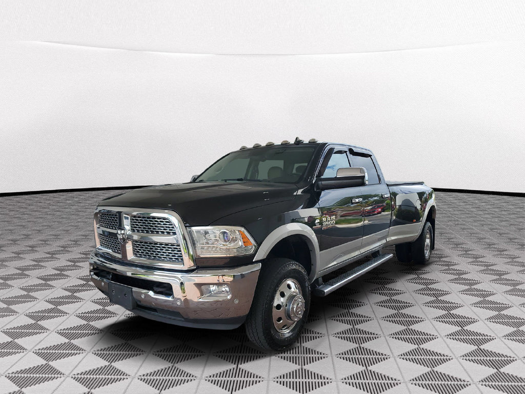 Used 2018 RAM 3500 Laramie AWD/4WD image 3