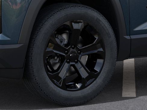 New 2027 Chevrolet Equinox LT w/ Convenience Package II FWD image 9