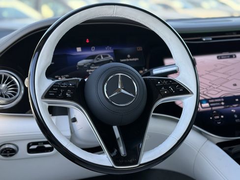 New 2025 Mercedes-Benz Maybach EQS 680 4MATIC image 24