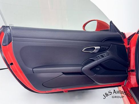 Used 2022 Porsche 718 Cayman RWD image 20